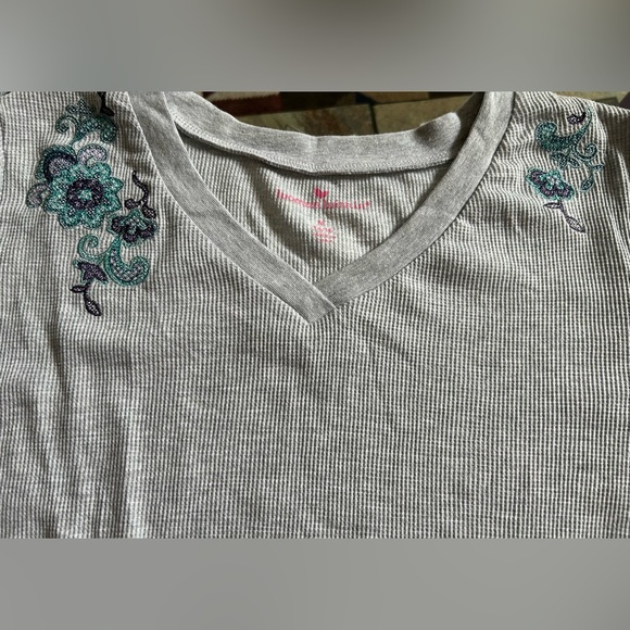 Woman Within - Picture 3 of 5